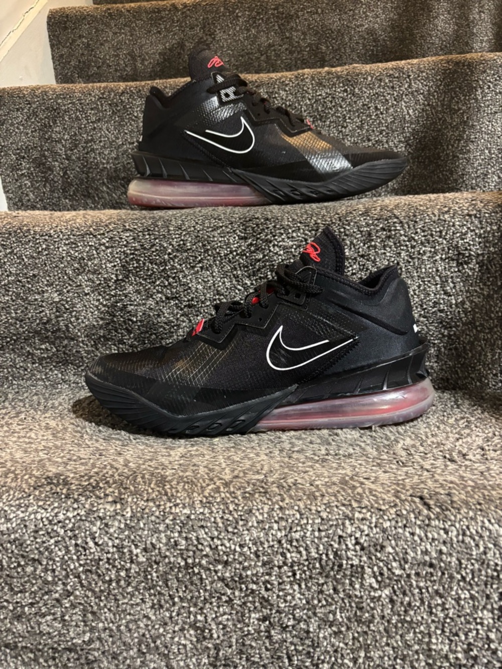 Nike LeBron 18 breed